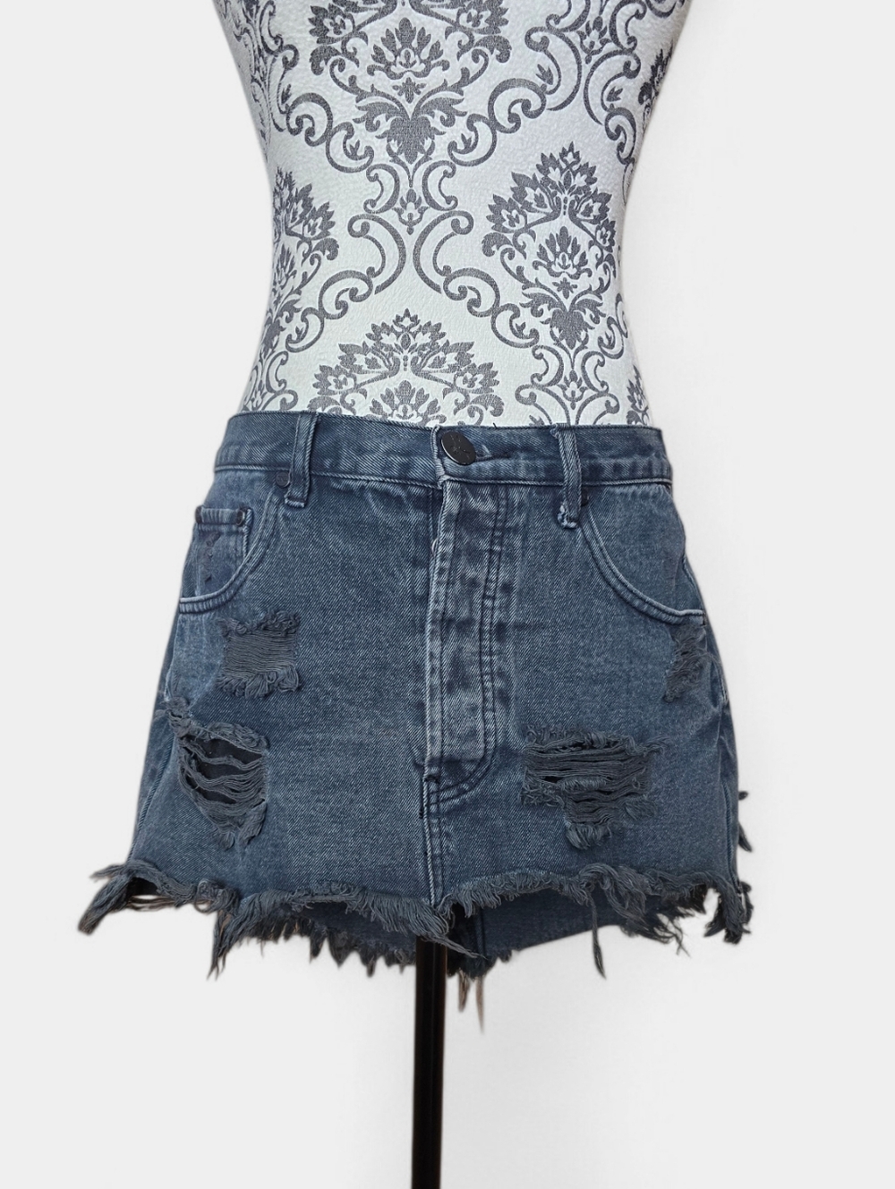 One Teaspoon Junkyard Denim Mini Skirt Distressed Frayed Hem Black Size 28
